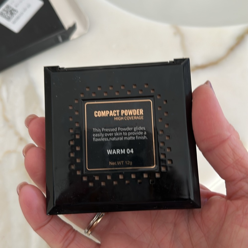 Matte Finish Compact Powder - Picture 4 of 7
